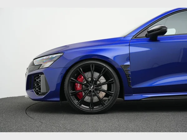 AUDI RS3 Sedan (2023) — foto 21 van 36