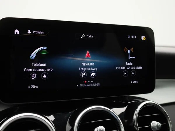 Mercedes-Benz GLC (2021) — foto 9 van 44