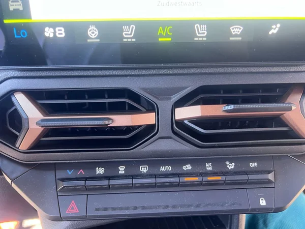 Dacia Duster (2024) — foto 3 van 16