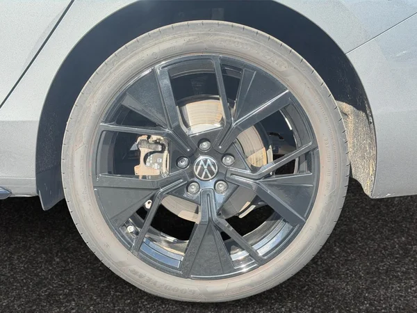 VOLKSWAGEN Passat Variant eHybrid (PHEV) (2025) — foto 21 van 25
