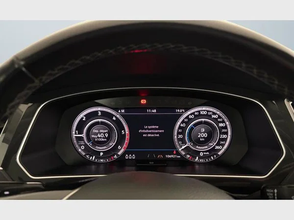 Volkswagen Tiguan (2019) — foto 6 van 24