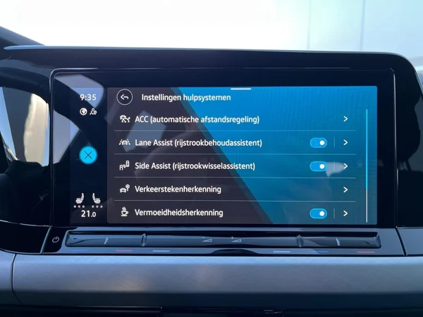 VOLKSWAGEN Golf VIII SW (2024) — foto 7 van 22