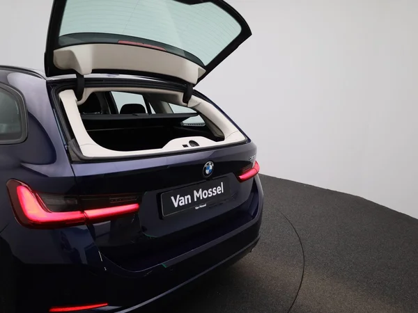 BMW 3 Reeks (2023) — foto 49 van 57