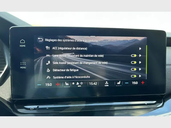 Skoda Octavia Combi (2021) — foto 17 van 39