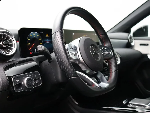 Mercedes-Benz A-Klasse (2022) — foto 3 van 30