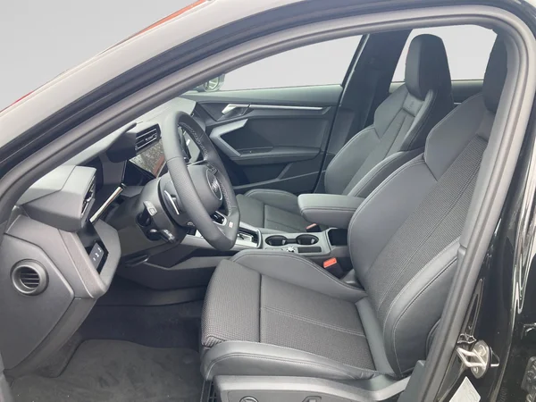 AUDI A3 Sportback (2025) — foto 10 van 11