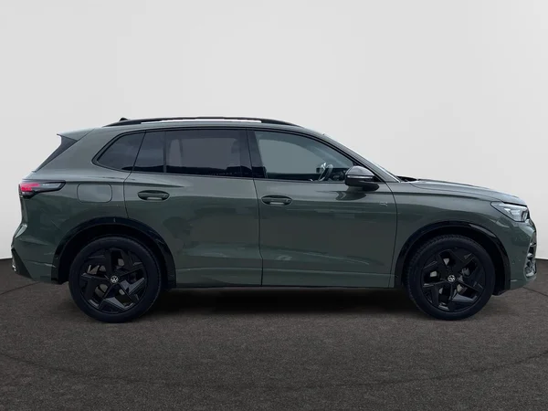 VOLKSWAGEN Tiguan (2025) — foto 5 van 18