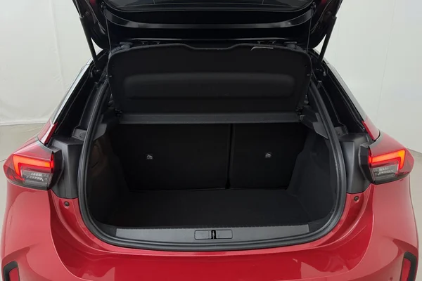 Opel Corsa (2023) — foto 15 van 19