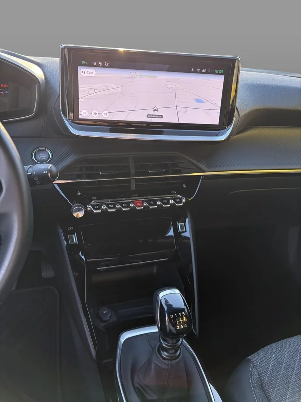 Peugeot 2008 (2024) — foto 8 van 20
