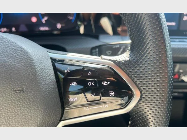 Volkswagen Golf VIII (2022) — foto 9 van 23