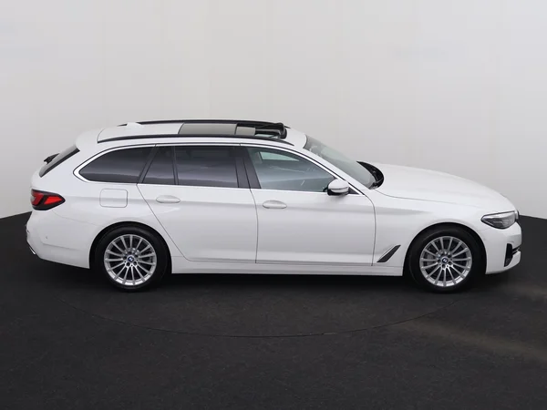 BMW 530 (2021) — foto 31 van 35