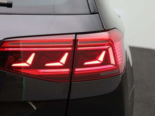 Volkswagen Passat (2022) — foto 38 van 48