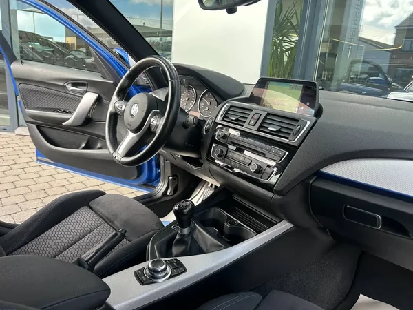 Bmw 118 (2017) — foto 19 van 19