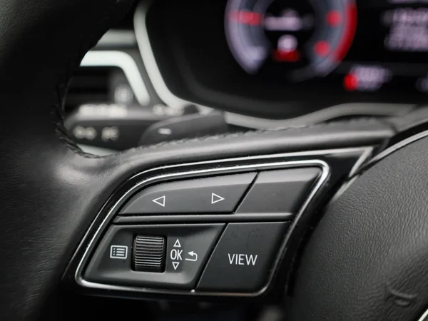 Audi A5 (2022) — foto 10 van 39