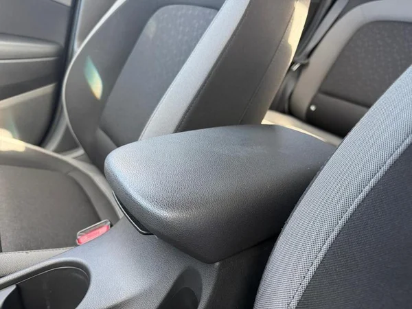 HYUNDAI Kona (2018) — foto 16 van 31
