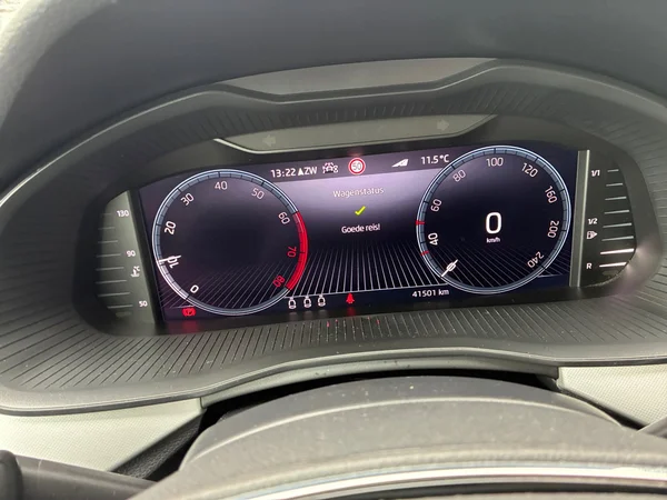 SKODA Kamiq (2023) — foto 6 van 22