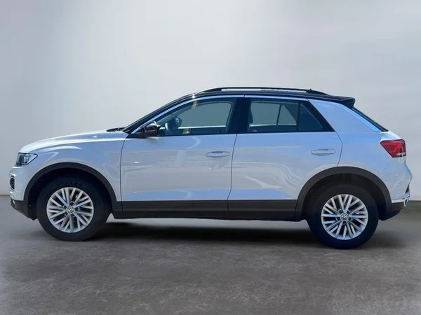 VOLKSWAGEN T-Roc (2019) — foto 26 van 30