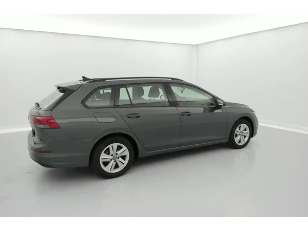 VOLKSWAGEN Golf Variant VIII (2021) — foto 2 van 36
