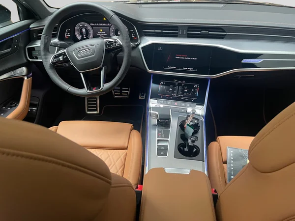 AUDI A6 Avant (2025) — foto 11 van 16