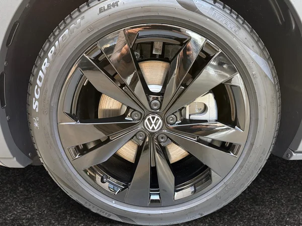 VOLKSWAGEN ID.5 (2026) — foto 10 van 18