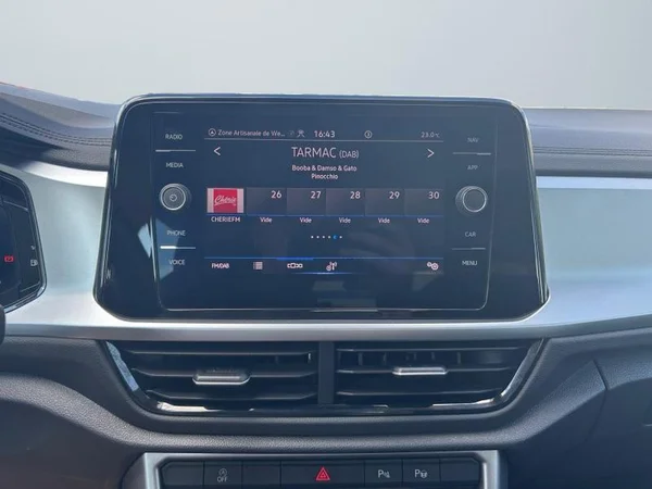 VOLKSWAGEN T-Roc (2023) — foto 7 van 31