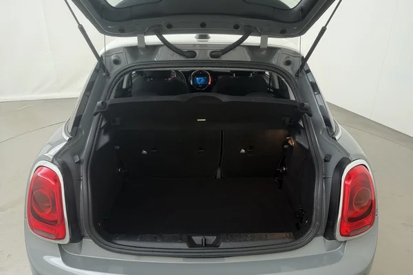 Mini Mini 5 Doors (F55) (2019) — foto 16 van 20