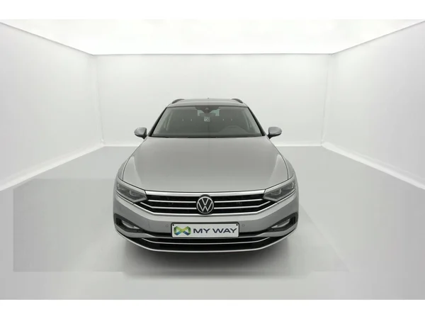 VOLKSWAGEN Passat Variant (2021) — foto 12 van 36