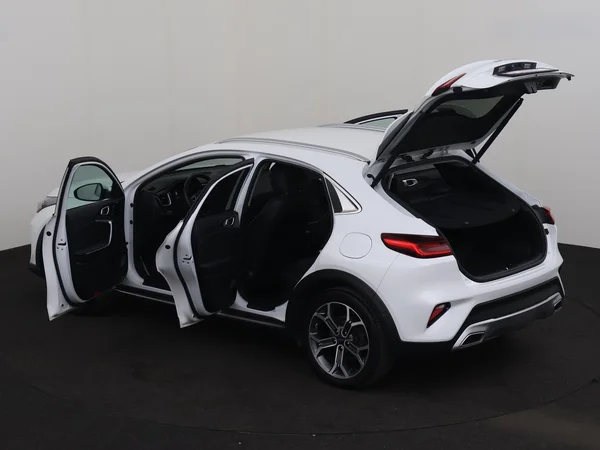 KIA XCeed (2021) — foto 32 van 33