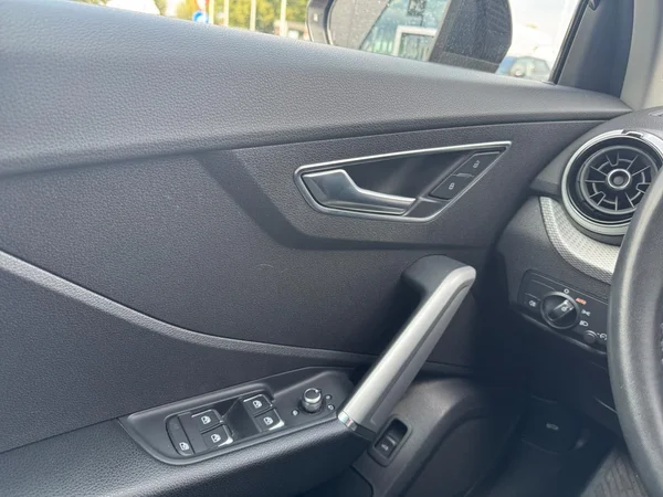 AUDI Q2 (2023) — foto 7 van 24