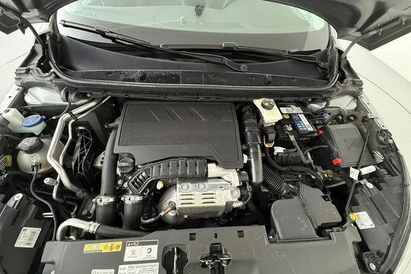 Peugeot 308 (2020) — foto 7 van 30