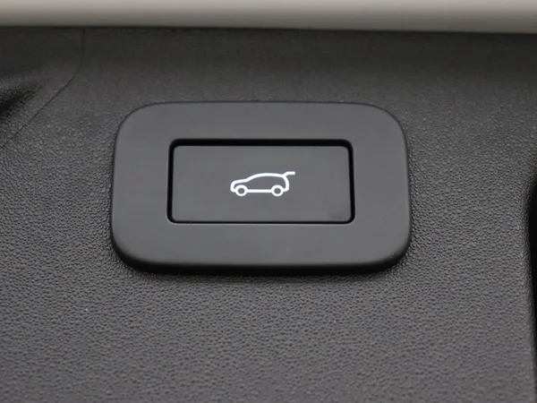 Land Rover Discovery Sport (2023) — foto 22 van 31