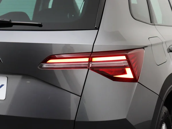 SKODA Karoq (2024) — foto 7 van 18