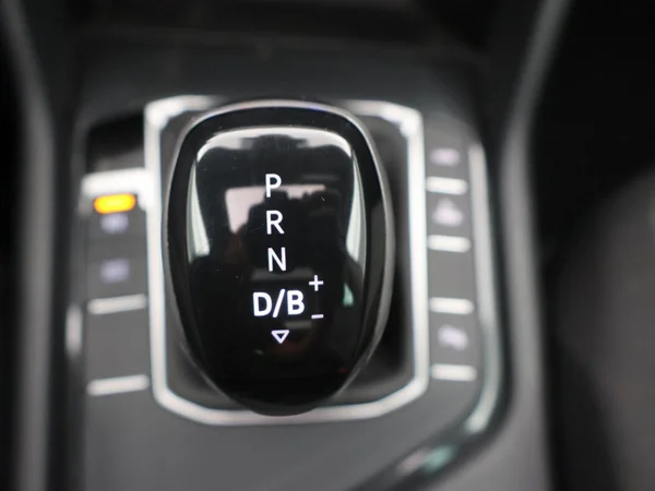 VOLKSWAGEN Tiguan eHybrid (PHEV) (2023) — foto 8 van 33