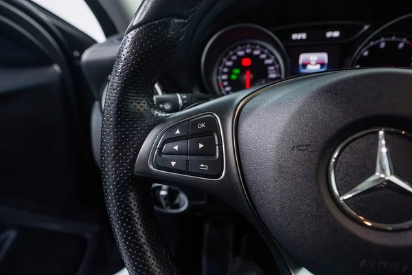 Mercedes-Benz GLA (H247) (2020) — foto 13 van 44