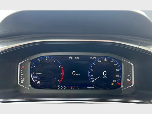 Volkswagen T-Roc (2022) — foto 3 van 29