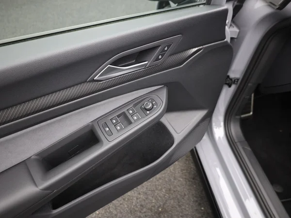 VOLKSWAGEN Golf VIII (2023) — foto 5 van 20