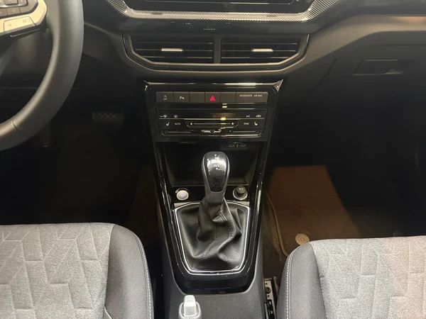 VOLKSWAGEN T-Cross (2026) — foto 4 van 13
