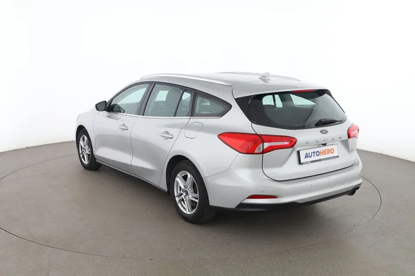 Ford Focus (2020) — foto 10 van 16