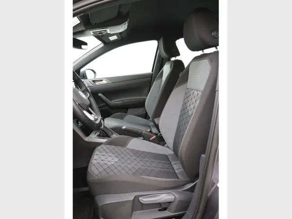 VOLKSWAGEN Taigo (2024) — foto 9 van 26
