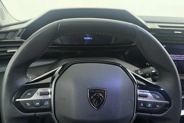 Peugeot 308 (2023) — foto 4 van 29