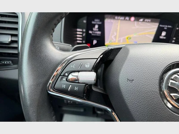 Skoda Karoq (2022) — foto 8 van 24