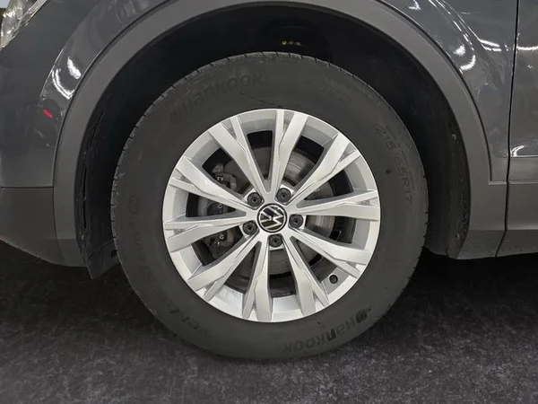 VOLKSWAGEN Tiguan Dsl (2021) — foto 32 van 32
