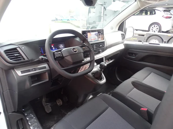 Opel Vivaro (2025) — foto 3 van 20