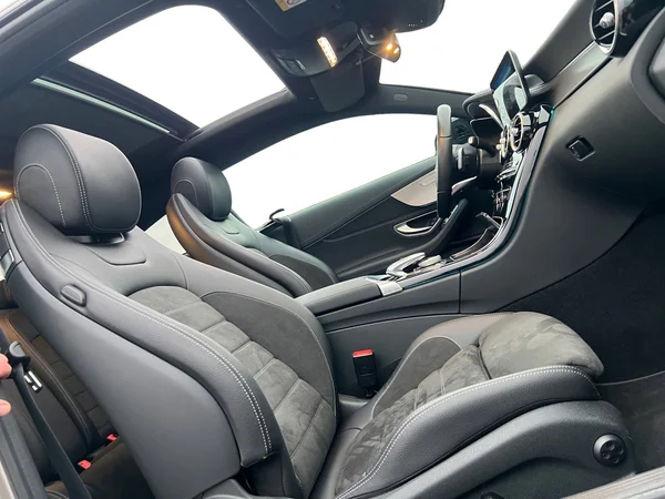 MERCEDES-BENZ Coupe C (2021) — foto 14 van 23