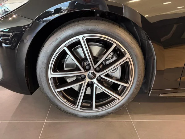 AUDI A5 Avant e-hybrid (PHEV) (2026) — foto 13 van 21