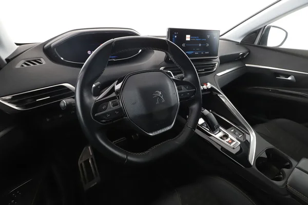 Peugeot 5008 (2021) — foto 2 van 16