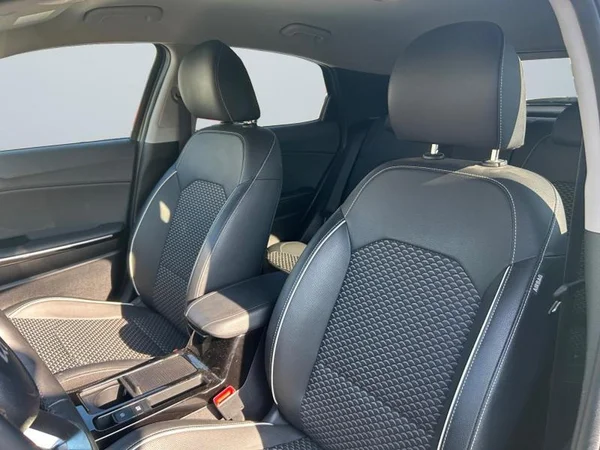 KIA XCeed (2024) — foto 2 van 31