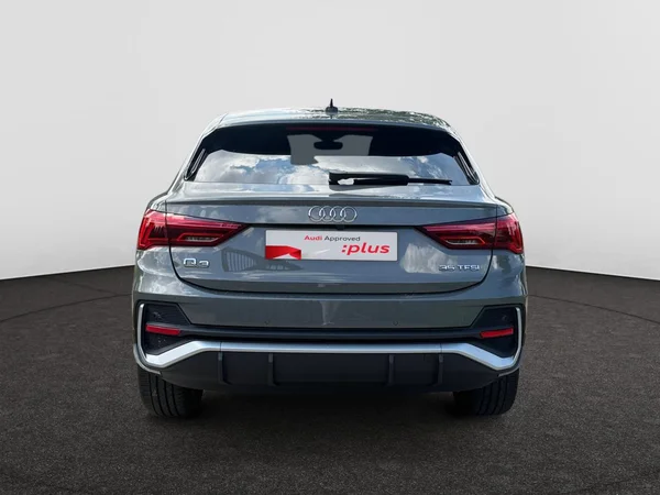 AUDI Q3 Sportback (2024) — foto 16 van 20