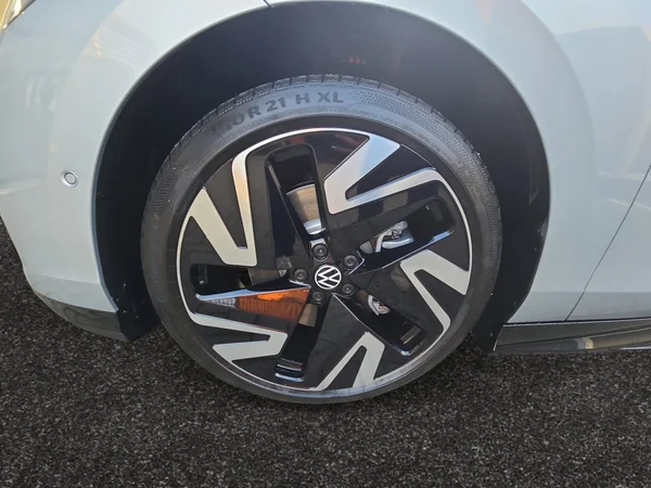 VOLKSWAGEN ID.7 Tourer (2025) — foto 23 van 24
