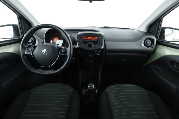 Peugeot 108 (2022) — foto 3 van 16